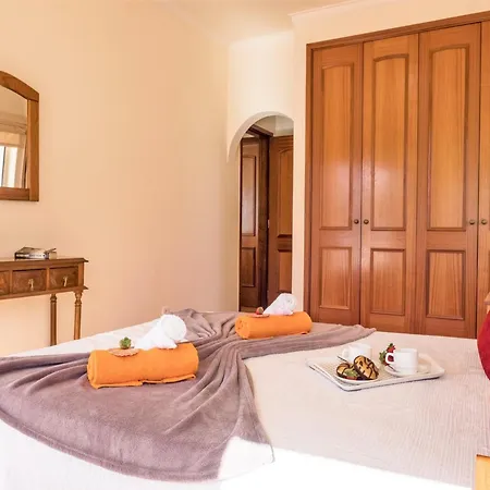 Villa In Gale Near Stunning Beaches *